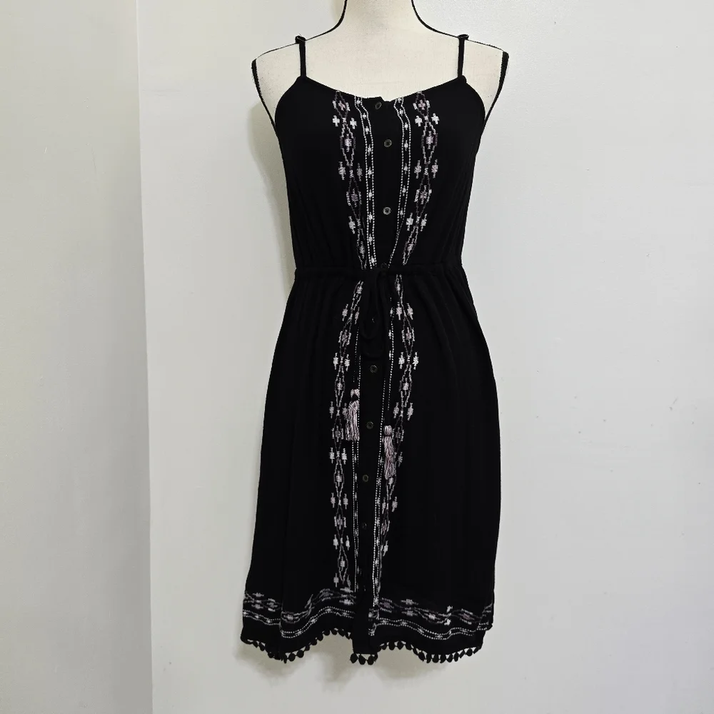 KNOX ROSE size Small Sleeveless Embroidered Tie Waist‎ Button Boho Dress Black